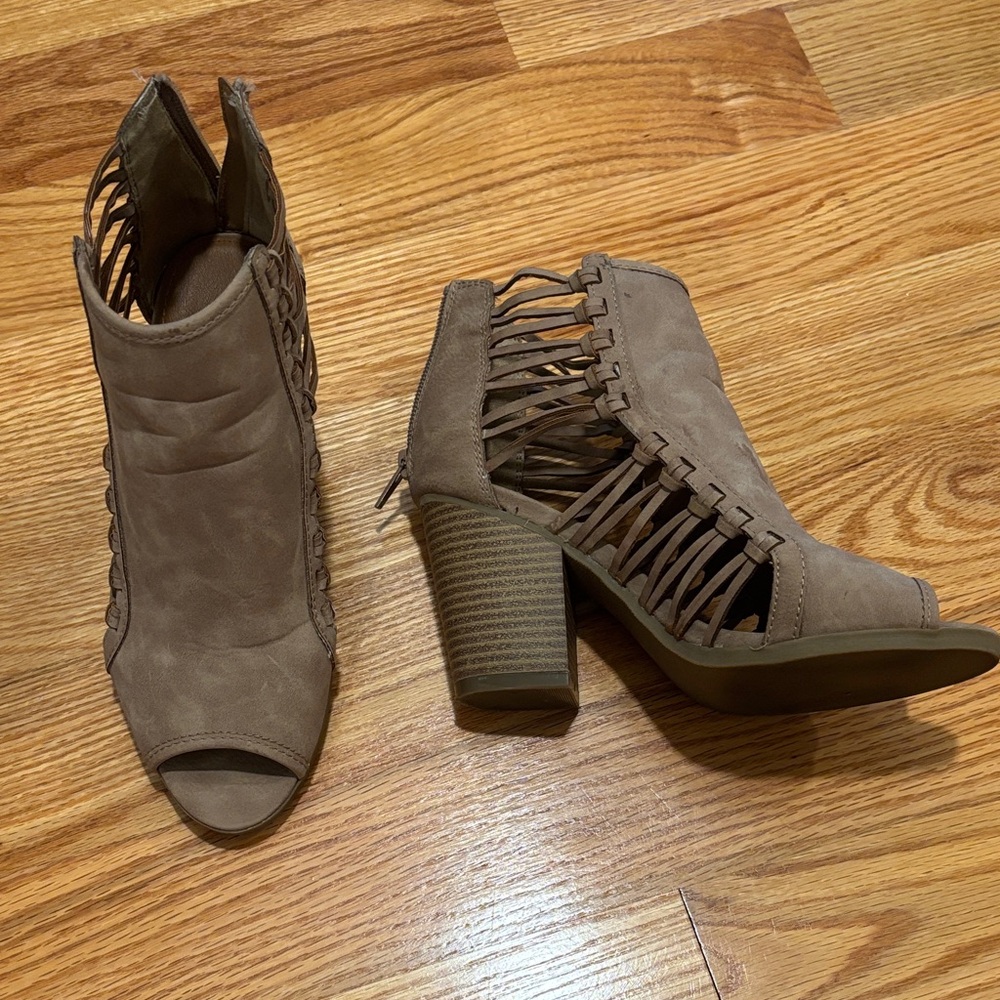 Rampage Taupe Lace-Up Heeled Boots